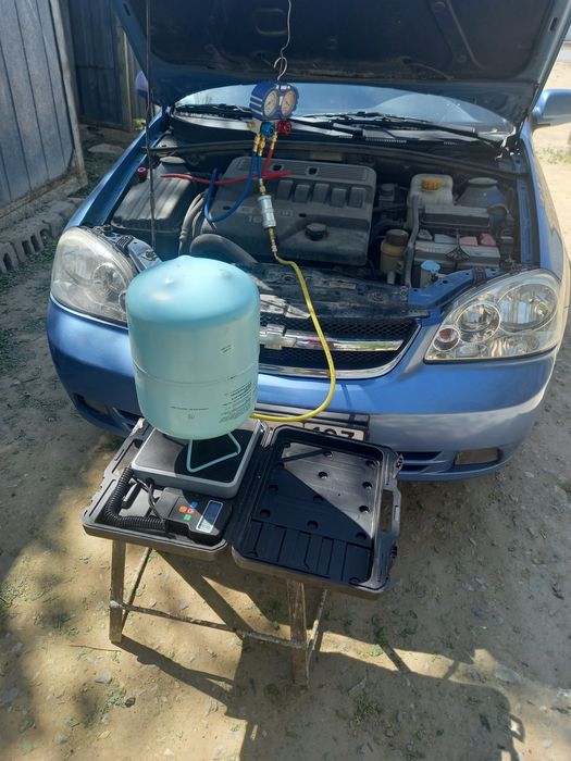 Заправка автокондиционера Установка кондиционера.Заправка кондиционера