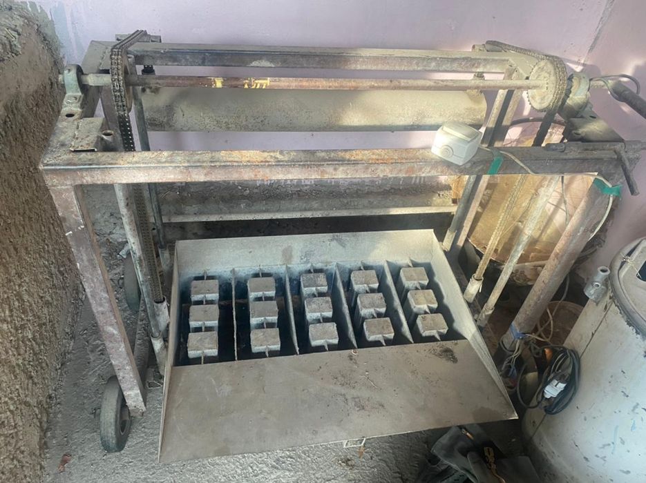 Продаётся шлакоблочный аппарат