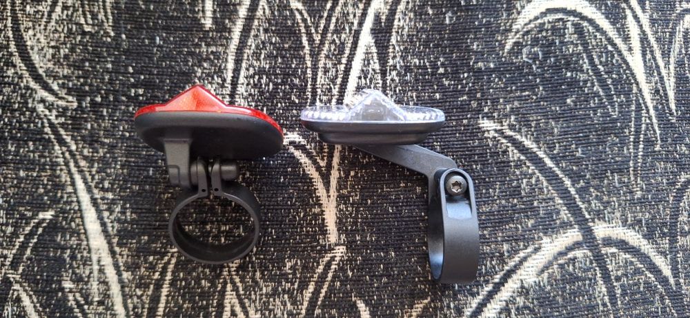 Огледало, светлоотразители, седалки и ръкохватки за велосипед