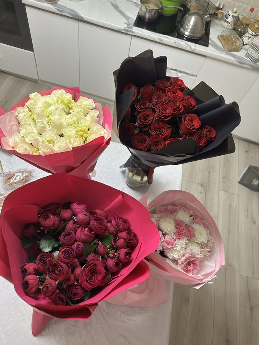 Свежие цветы ночью подарили