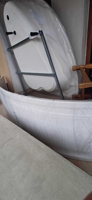 "ОНИКС" - вана за баня, ъглова, нова с опаковката, стойка  и сифон