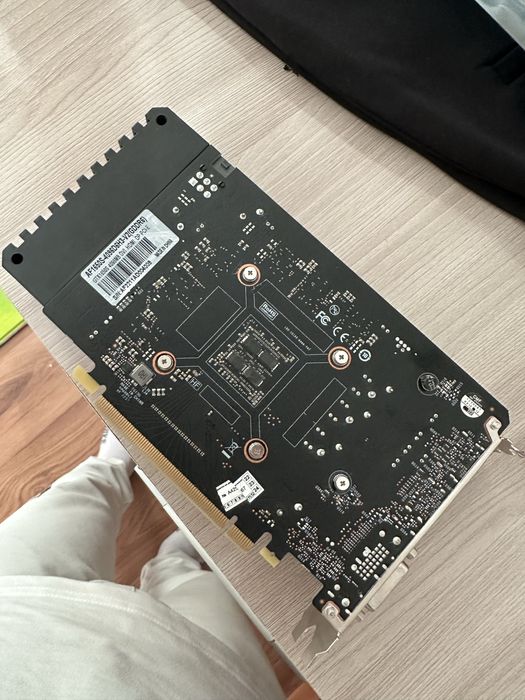 Видеокарта gtx1650s