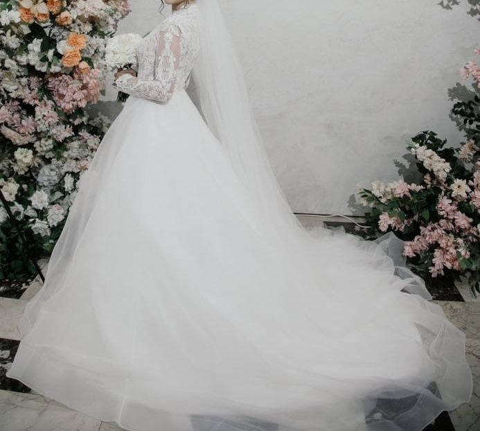 Роскошное свадебное платье