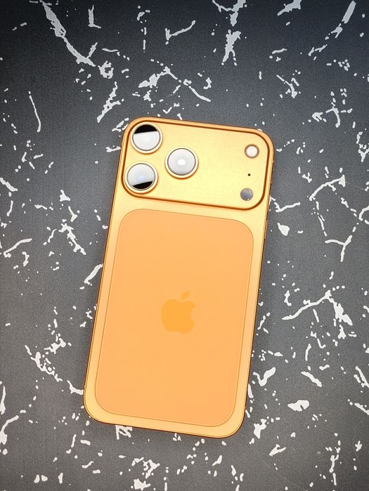 iPhone Xr  17 Pro qilngan