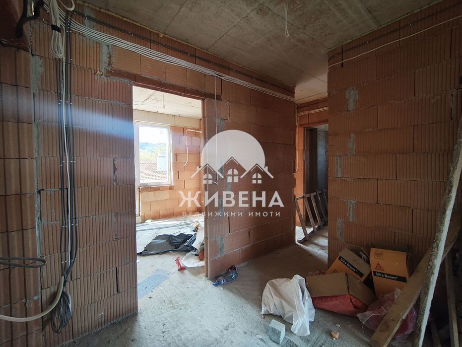 Продава нов 4-стаен апартамент, кв. Виница