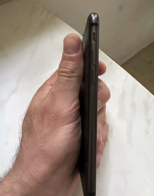 IPhone 8 на 64 гб б/у