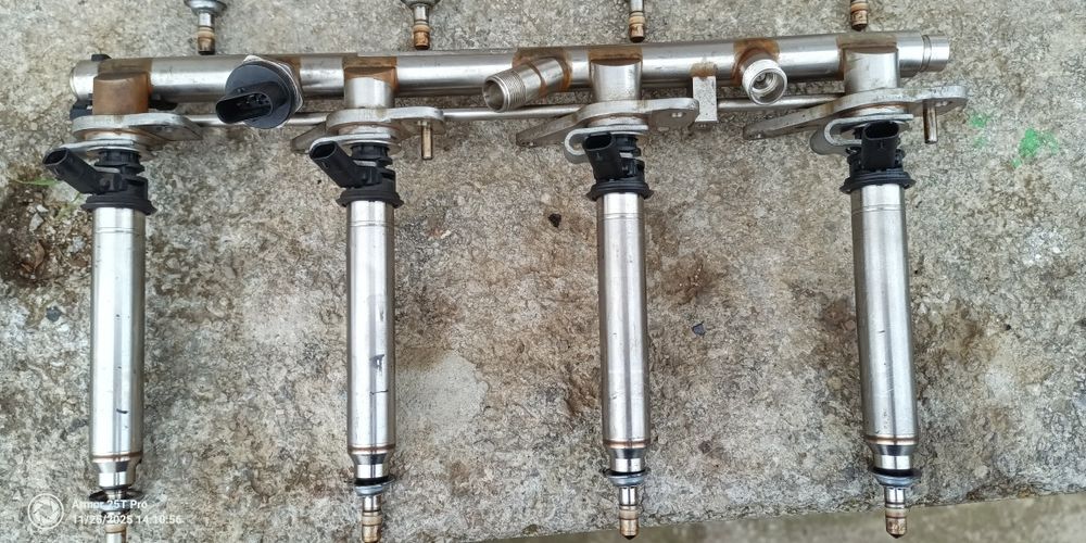 Бензинови дюзи  за Mercedes S500 4.7 Biturbo W221.