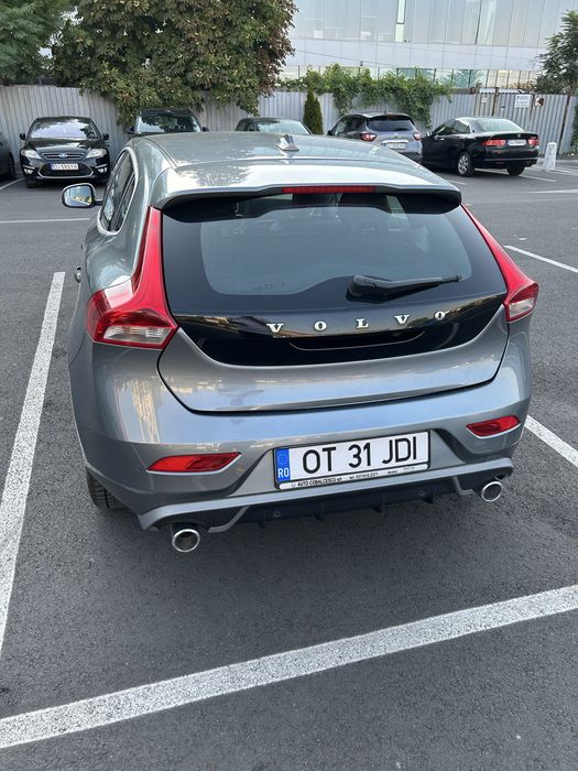 Volvo V40 2015 D2 R Design