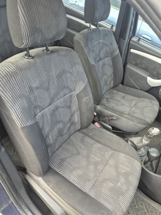 Locurile 6-7 Dacia Logan mcv 1 Facelift