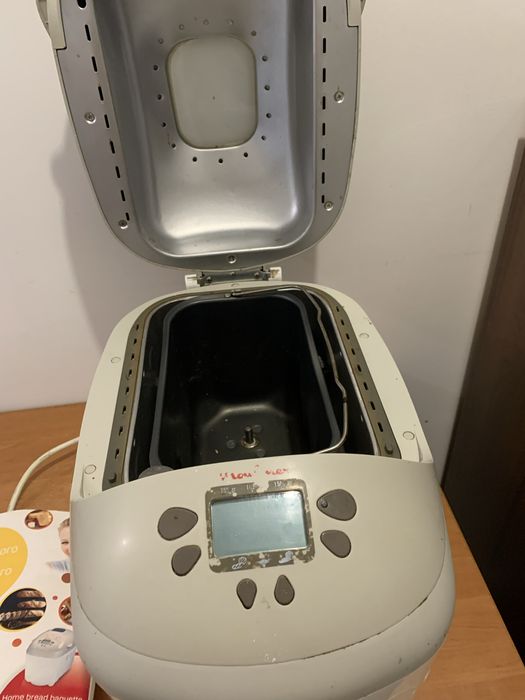 Продам хлебопечь МоuIinex