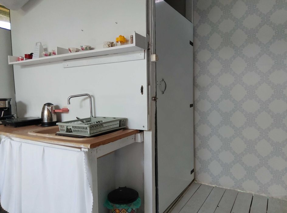 Каравана до плаж в Кариани,  веранда, куння, СВ, двор50 евро.