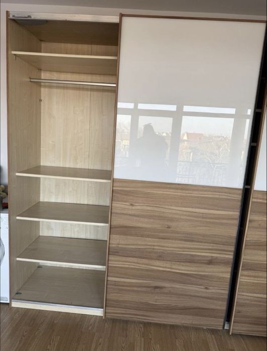 Dulap mare cu sina din lemn