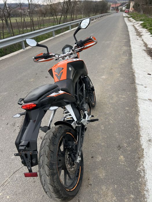 Ktm duke 125 A1 …..