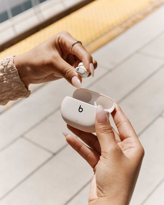 Beats Studio Buds+ — беспроводные TWS-наушники с ANC. Есть доставка