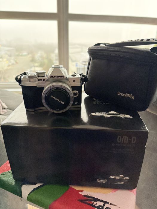 Aparat foto Mirrorless Olympus E-M10 Mark IV