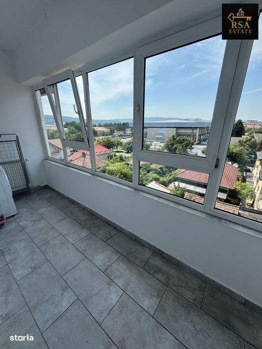 Apartament 4 camere de inchiriat et 4 langa Sala Polivalenta Rm Valcea