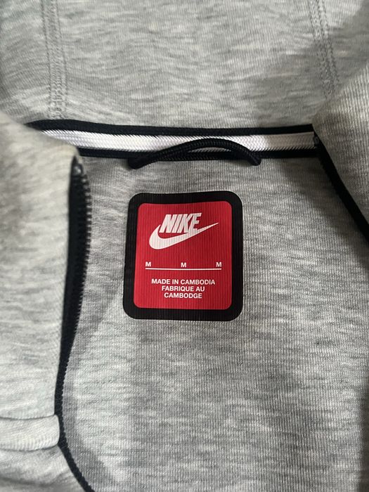 Hanorac Nike Tech