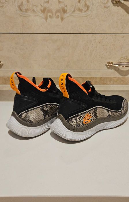 Under Armour Curry 8