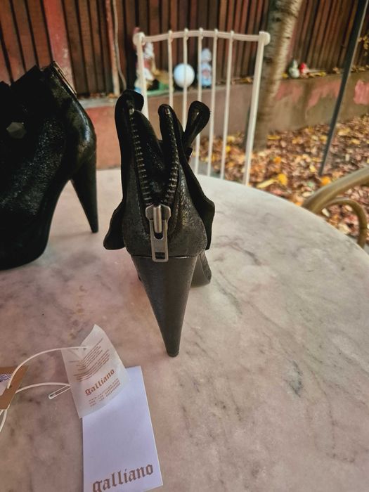 Vand Botine Galliano,  marimea 38