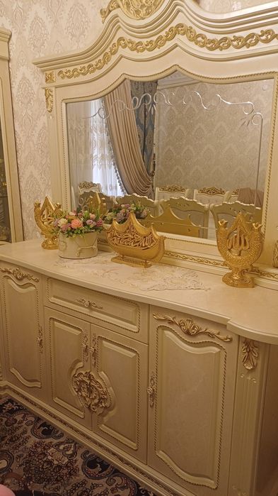 Комод ва пенал сотилади