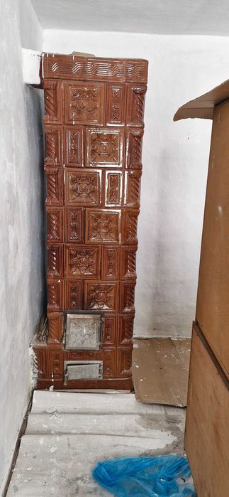 Casa batraneasca de vanzare