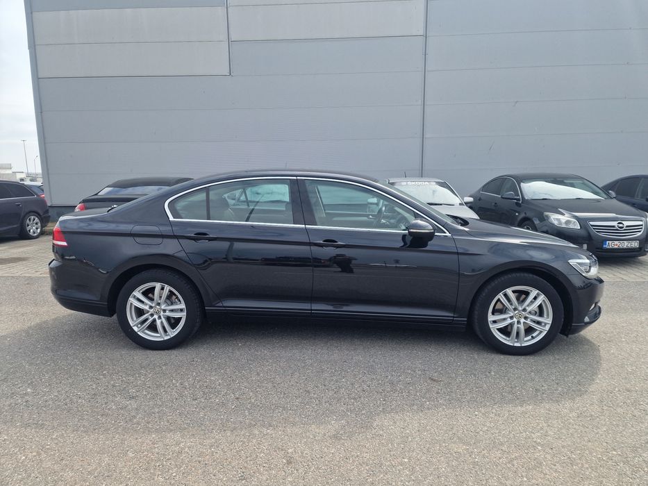 Vw Passat B8 Berlina / 2.0L -Distronic Acc - Matrix - Portbagaj Electric - Germania