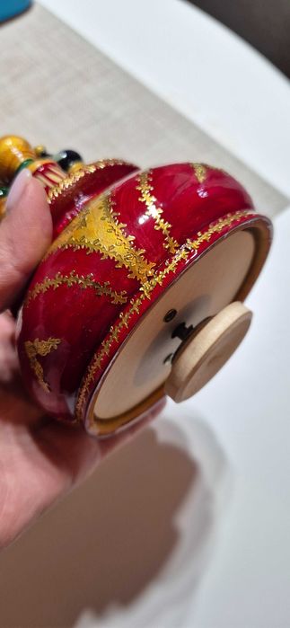 Cutie muzicală lemn, pictată manual – model Catedrala Sf. Vasile