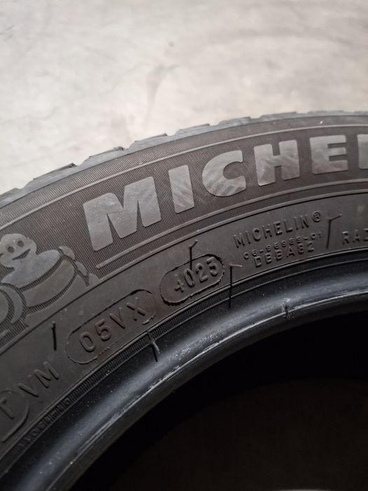 2 Anvelopele de iarnă 215 55 r16 Michelin