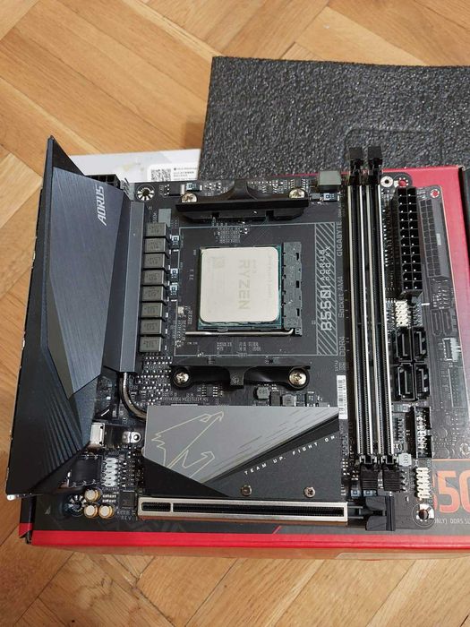 AMD Ryzen 5 5600GT + Gigabyte B550i Aorus Pro AX Wi-Fi