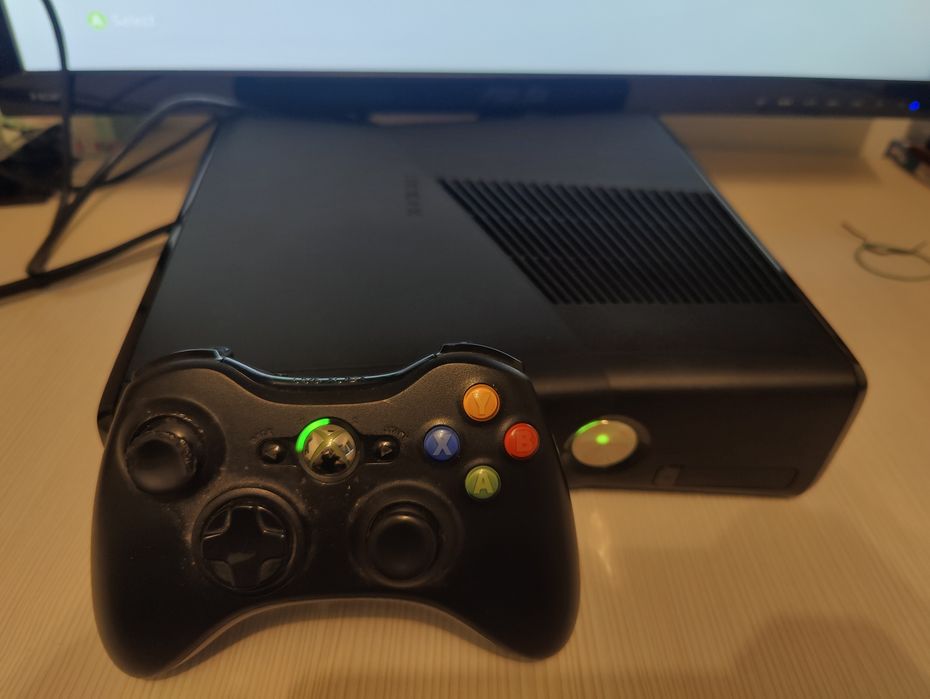 Xbox 360 S 250 GB