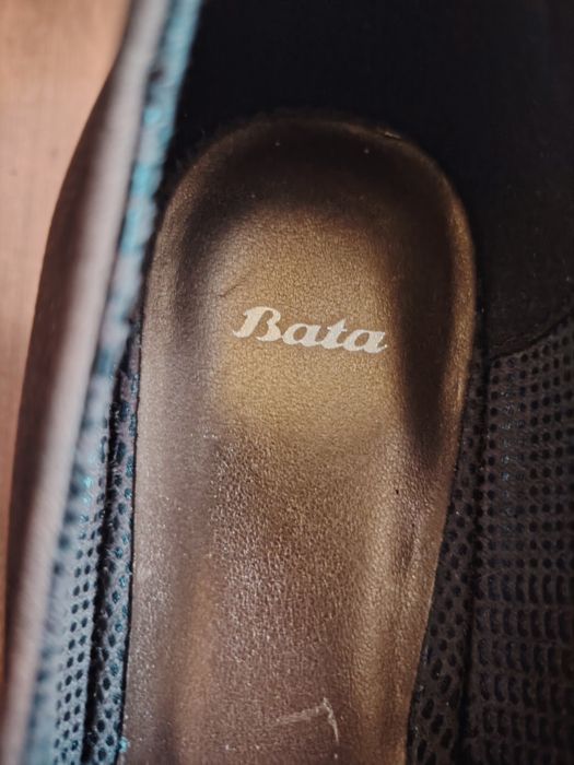 Нови обувки Bata/37