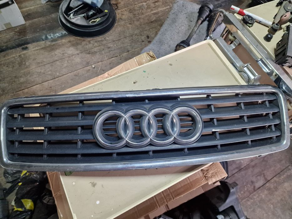 Grila fata audi A4 B6