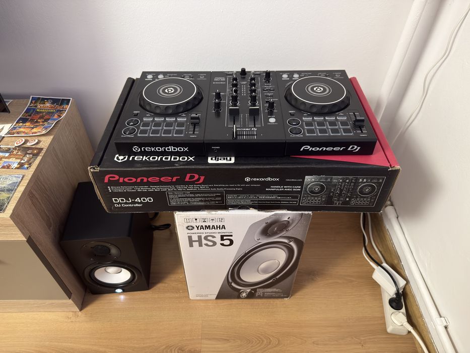 Consola DDJ 400 + 2 Sisteme Audio Yamaha HS5