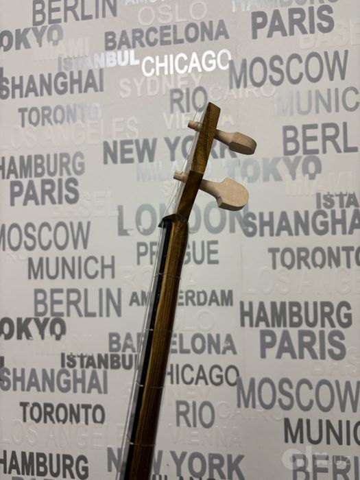 Новая домбра,казахский орнамент