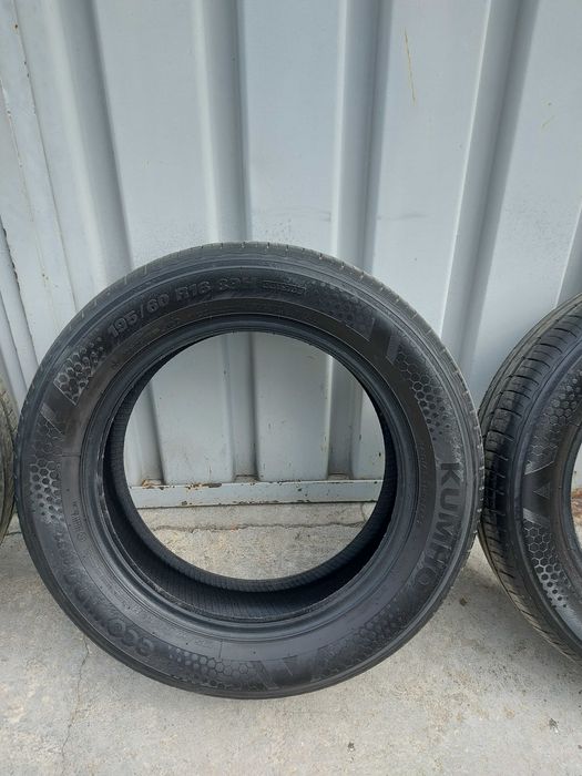 Set anvelope Kumho Ecowing 195 / 60 / R16 Dot 2022