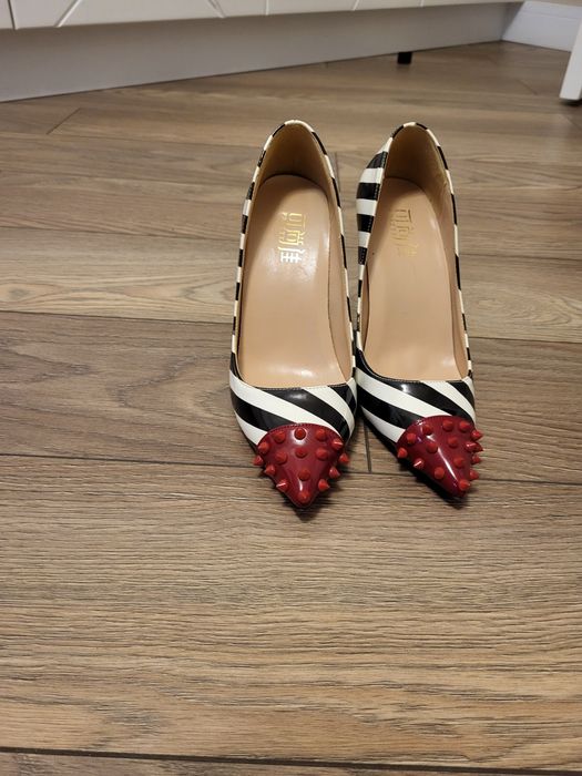 Лакированные туфли 38р