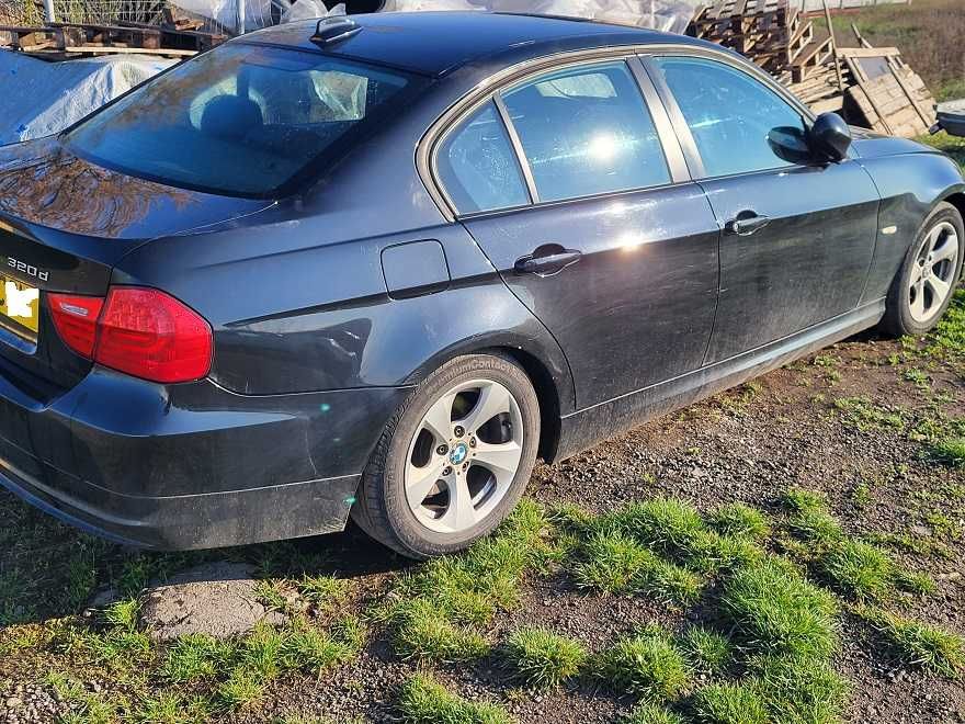 Usa,usi bmw seria 3 e90,e91 dif culori,stocul se reinoieste saptamanal
