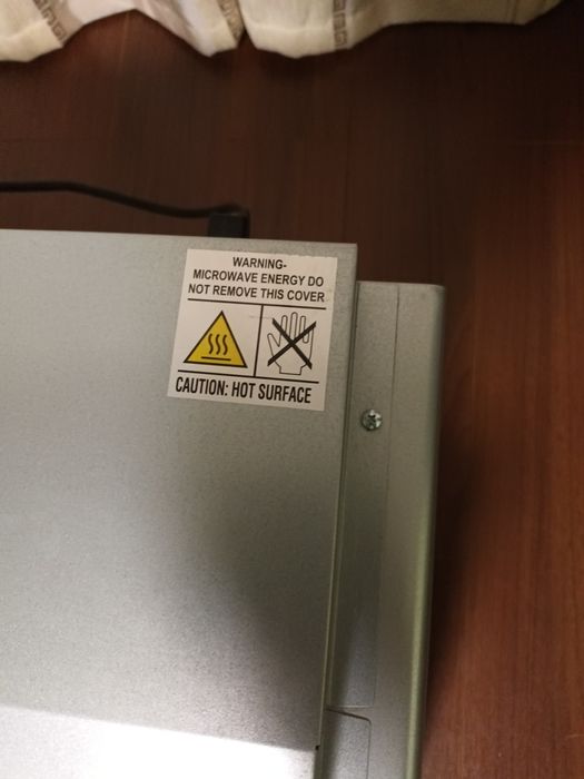 Cuptor cu microunde incorporabil perfect funcțional