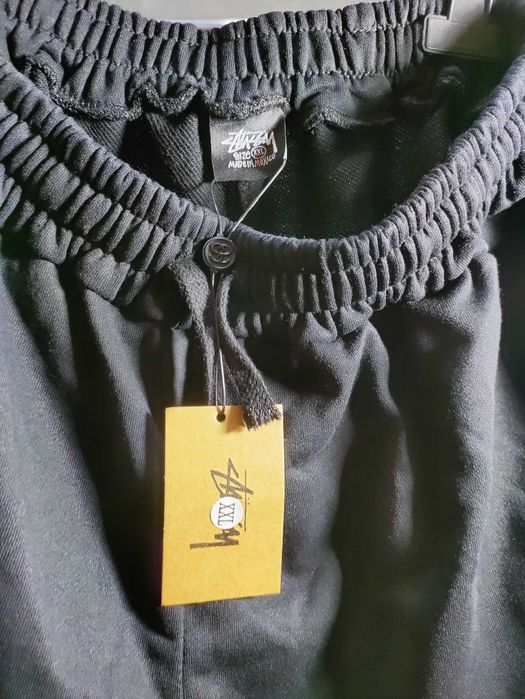 Pantaloni scurti Stussy marimea XXL