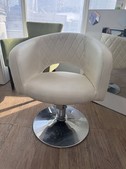 Стул для салона в парикмахерскую