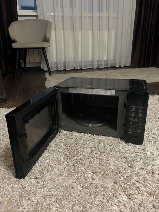 Продам микроволновку LG