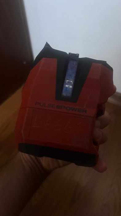 Nivela laser cu lini verzi  Hilti Pm 40 lipsa cap protectie si acumulator