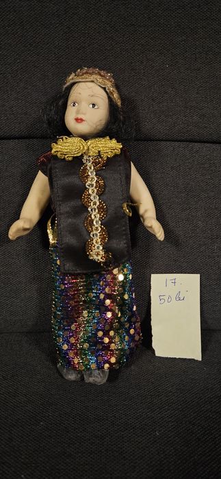 Păpuși cu cap din portelan