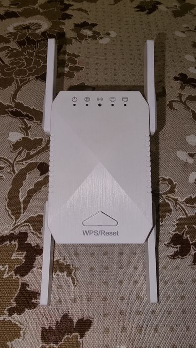 Репитер(повторител) двубандов 2.4-5G.