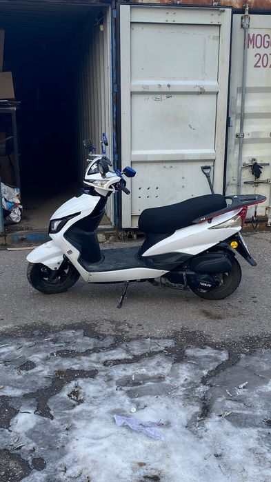 Продам мопед скутер