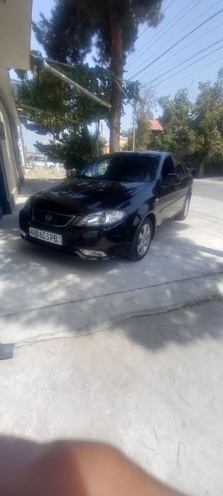 Gentra avtomat sotiladi