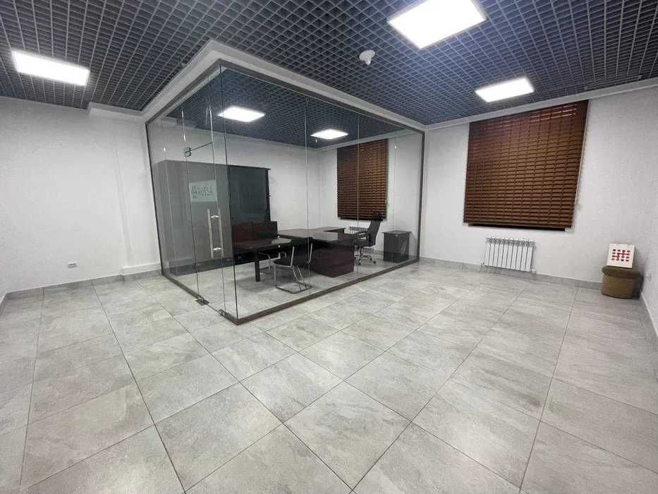 АРЕНДА — 450 м² коммерция в цоколе на Паркентском, 2 линия (55)