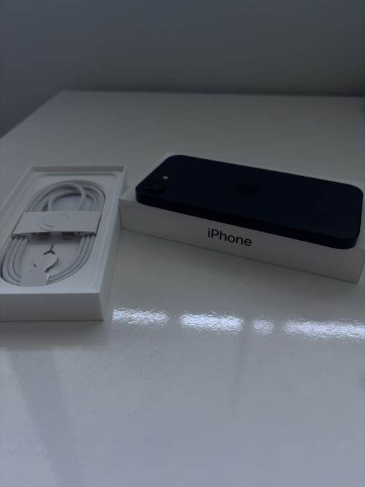 Iphone 16e с гаранция