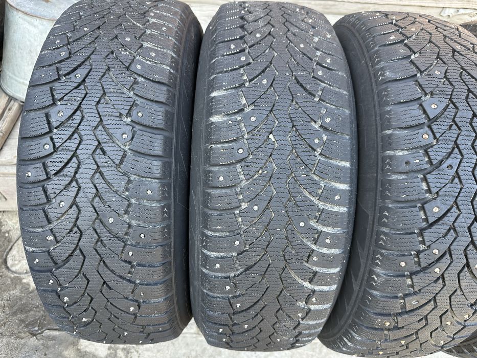 Продам зимние шины 195/65 15 Formula