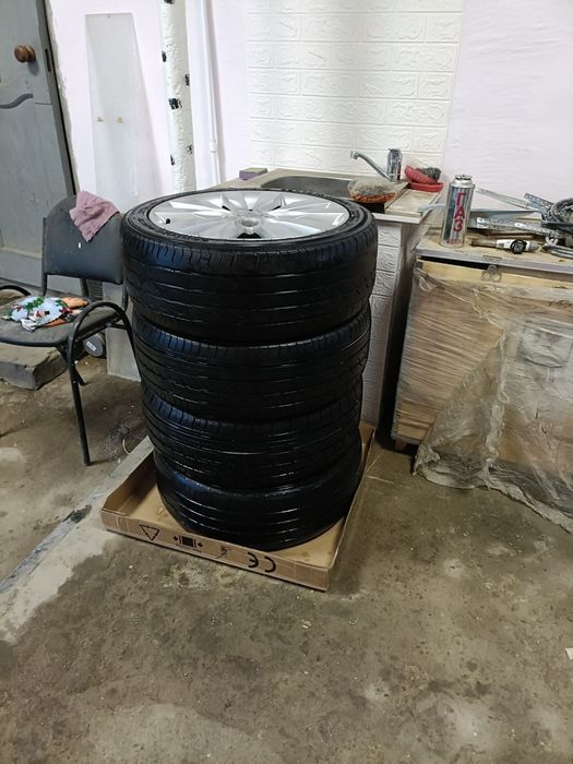 Продам летние шины с дисками